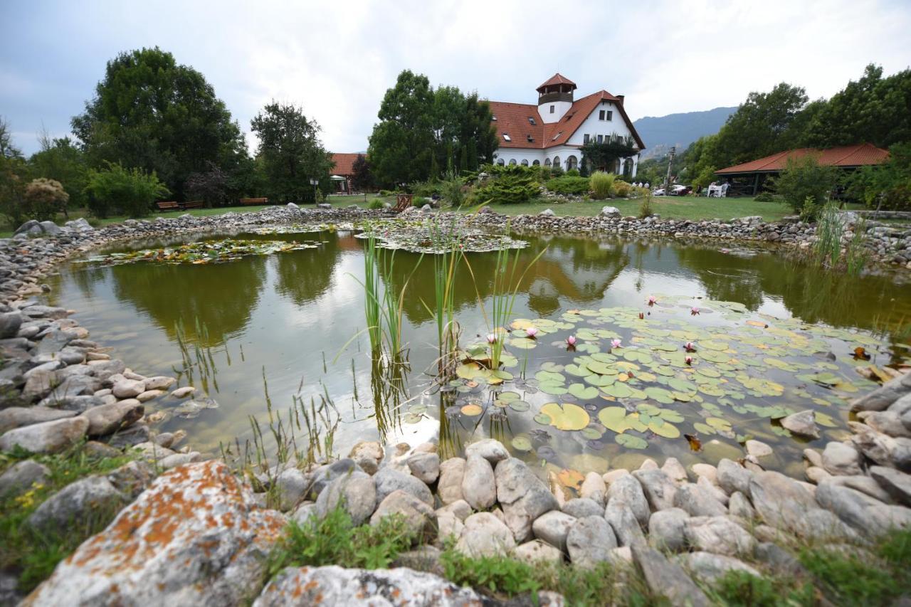 Conacul Secuiesc-Szekelyko Kuria Hotel Coltesti Exterior foto